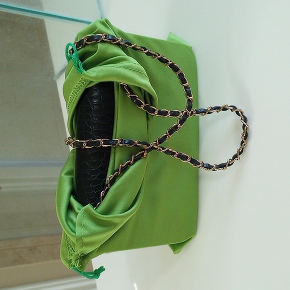 Green Drawstring Dust Bag - Picture 3 of 4